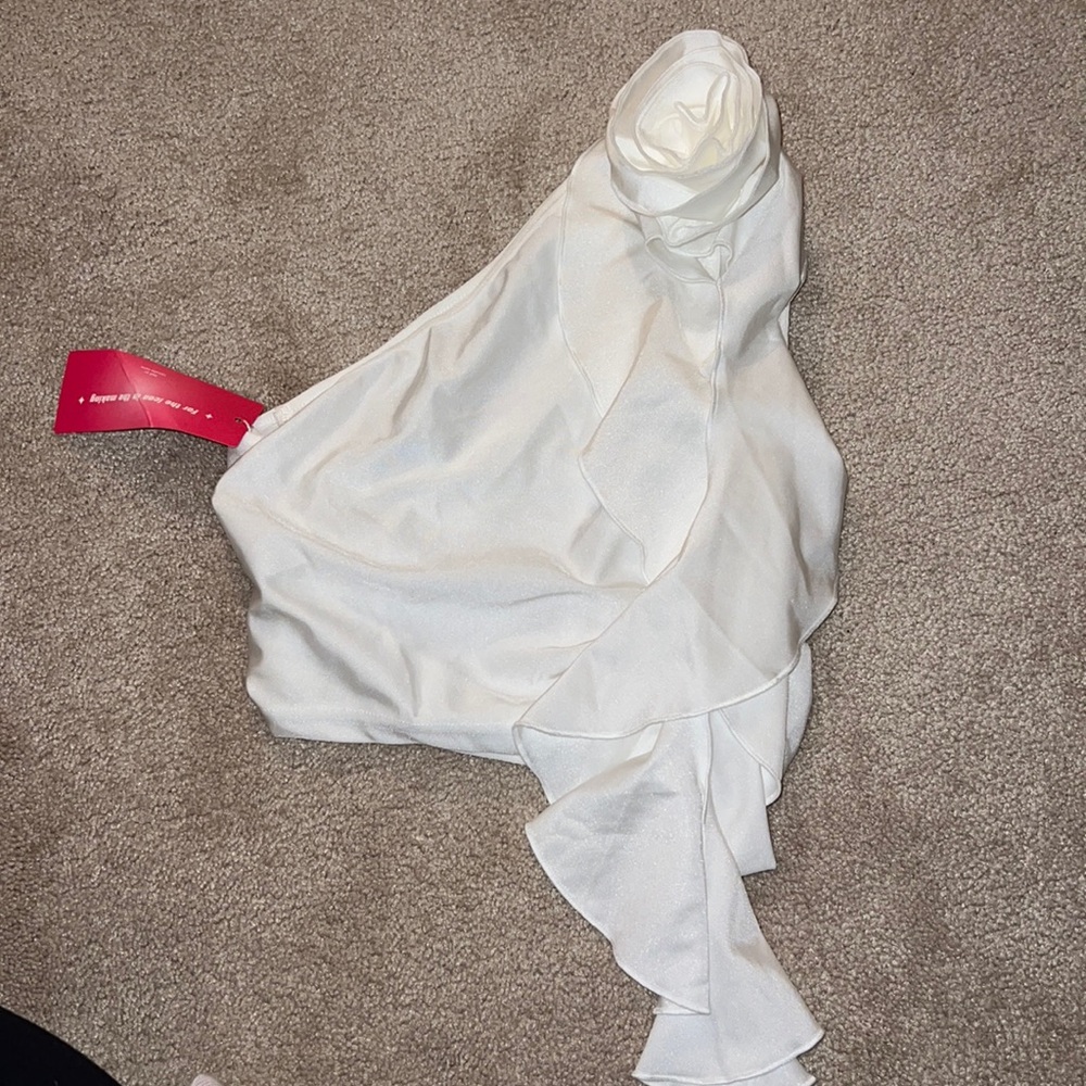White one shoulder rose ruffle top